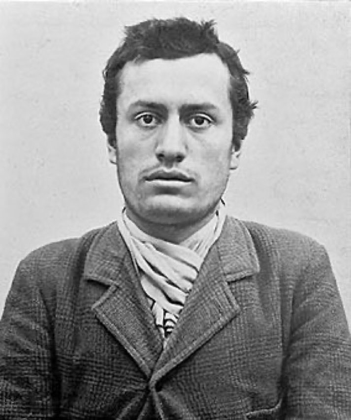 nonregemesse's tweet photo. Rachel Sennott looks like Mussolini https://t.co/D7WK48pwi1
