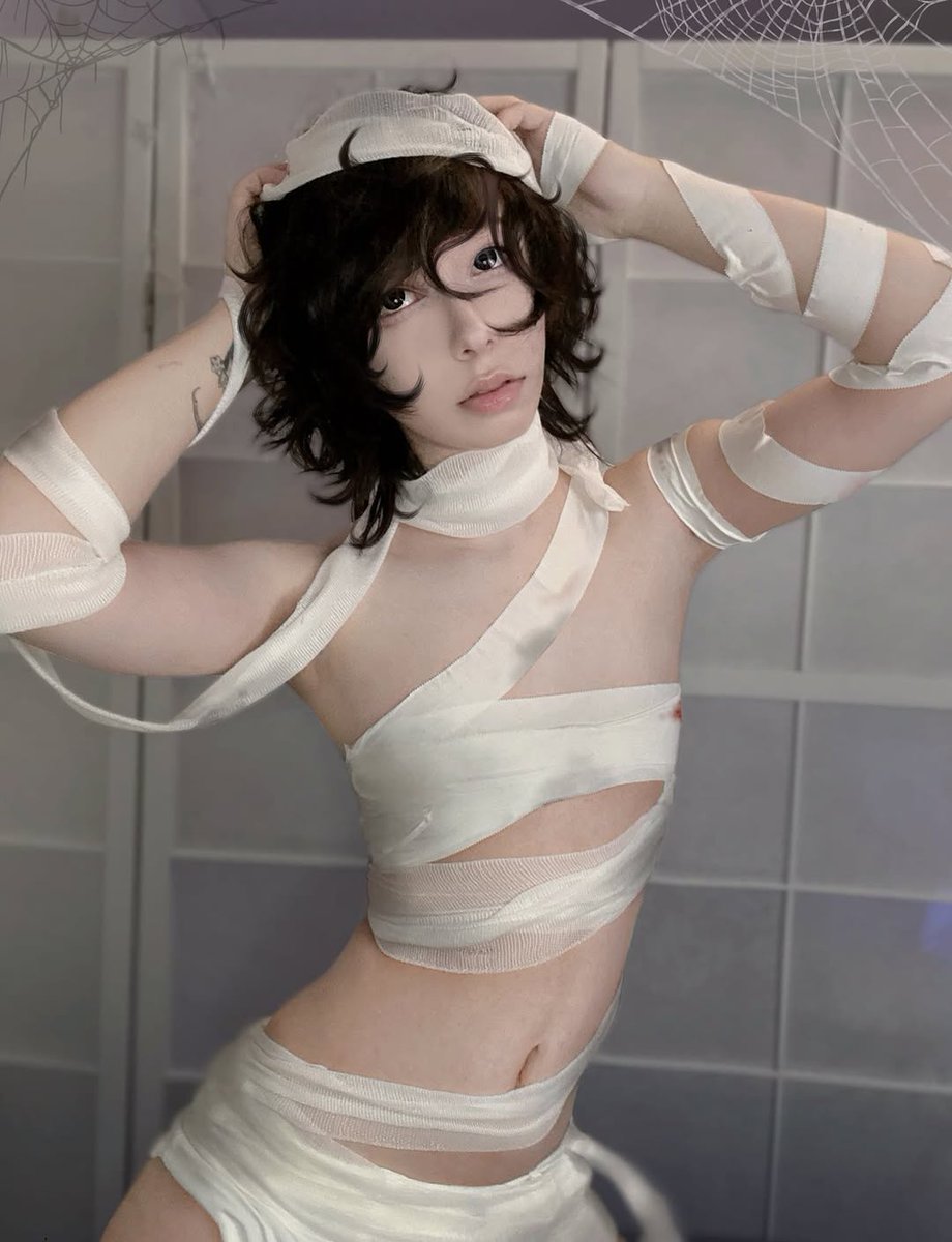 PAdams58306's tweet photo. Come Halloween, femboys come back from the dead👻🎃
-
-
What’s your costume for Halloween? :3 I haven’t decided yet!! This one’s pretty uncomfortable, and I’m actually in white pants!! https://t.co/ejdPkhsApo