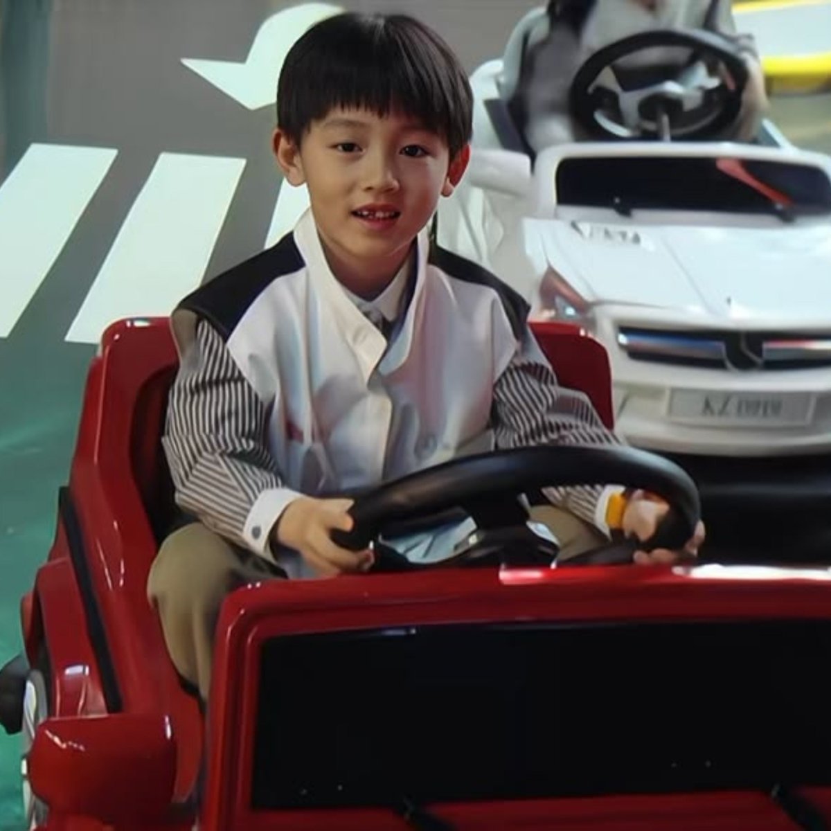 seanvrs's tweet photo. selalu ada doksli seonghyeon kecil https://t.co/vIZGvnxGH4