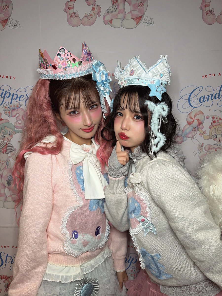 ssshinako's tweet photo. iLife!のあいすちゃん🍨🤍と
お写真撮らせて頂きました🫶

いつも何万人もの前で
ライブパフォーマンスしてるのに、

数百人キャパのファッションショーでも
「緊張する〜🥹🥹!!!」って言いながら
直前までめっちゃ集中していて

ランウェイも完璧で😢
間近でプロを感じさせて頂きました😢🤍

可愛かった〜〜 ߹𖥦߹
お写真ありがとうございました💓