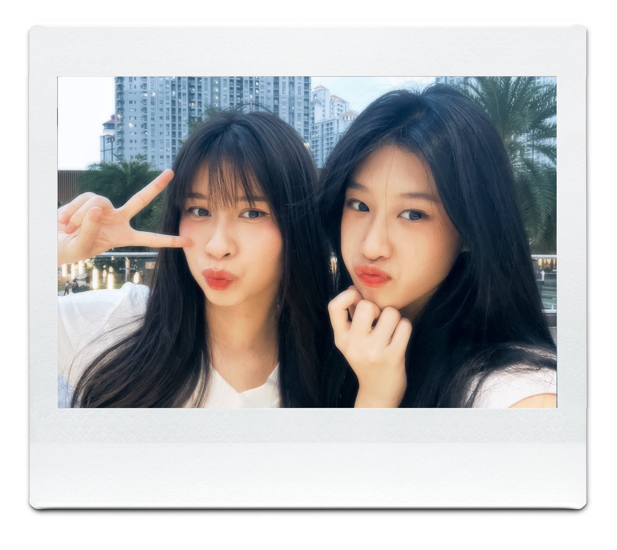 Rilly_JKT48's tweet photo. Ehem…🫣with my oshi @F_OllaJKT48 🫶🏻🎀 https://t.co/c0NRiQCmJt