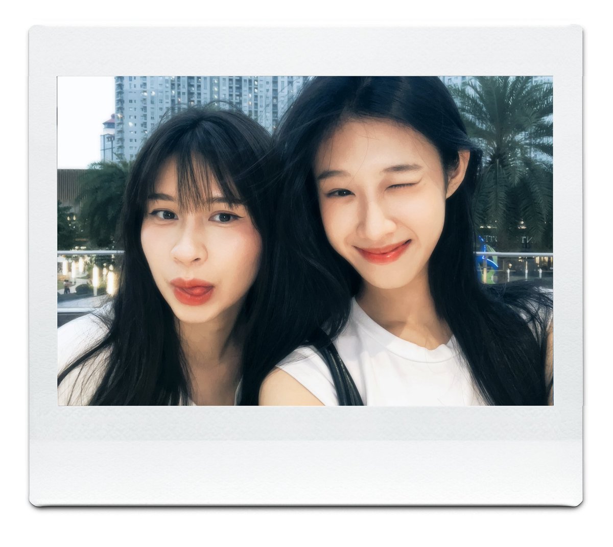 Rilly_JKT48's tweet photo. Ehem…🫣with my oshi @F_OllaJKT48 🫶🏻🎀 https://t.co/c0NRiQCmJt