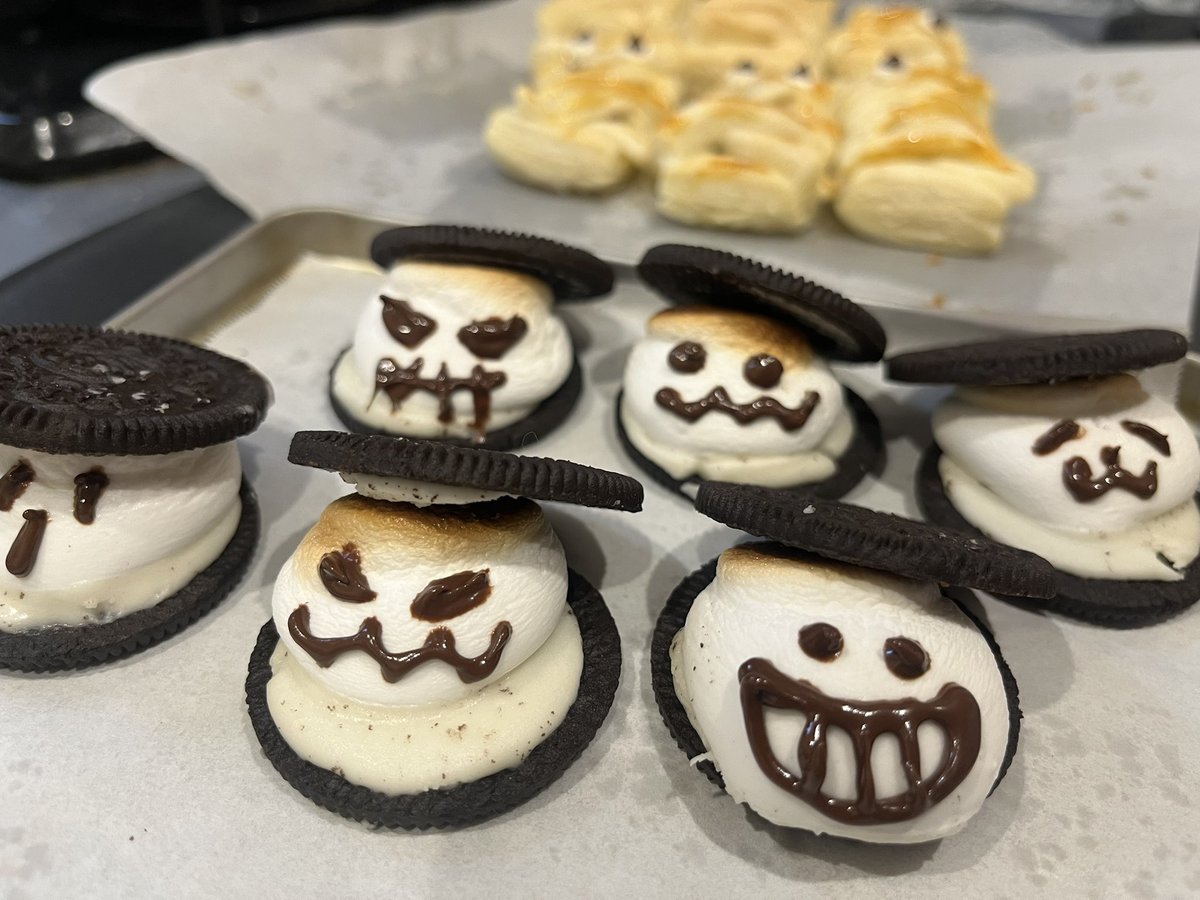 Lilybell_x's tweet photo. そうだ
ミュート中にしゃべってたやつ
貼っとこう

ちょっと早いけど
ハッピーハロウィーン🎃👻 https://t.co/ETyQP3xcCU