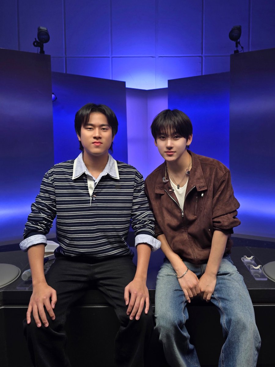 md_sonaul_islam's tweet photo. 📸ᴋɪᴄᴋᴋɪᴄᴋᴅᴀʏ

261006
Limousine Service

#KickFlip #킥플립
#계훈 #Kyehoon
#KICKOFFTHEWALL_Pt1 https://t.co/YeCQcTln2W