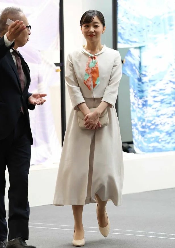 fashion2019ir tweet picture