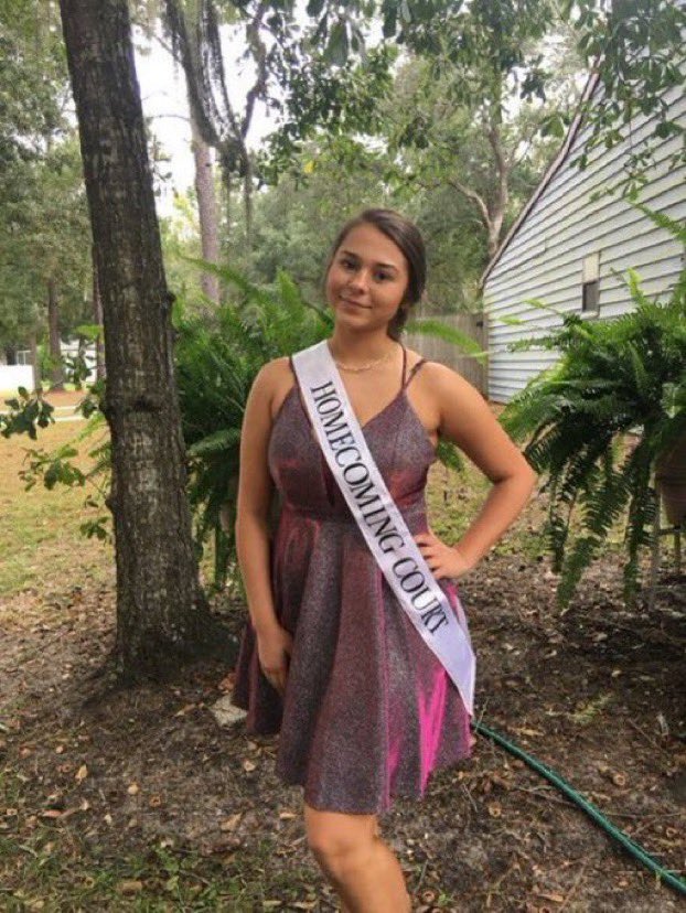 sophieraiin's tweet photo. 170 lbs —> 120lbs 🥺 some progress appreciation today https://t.co/AvaV4TCj5k