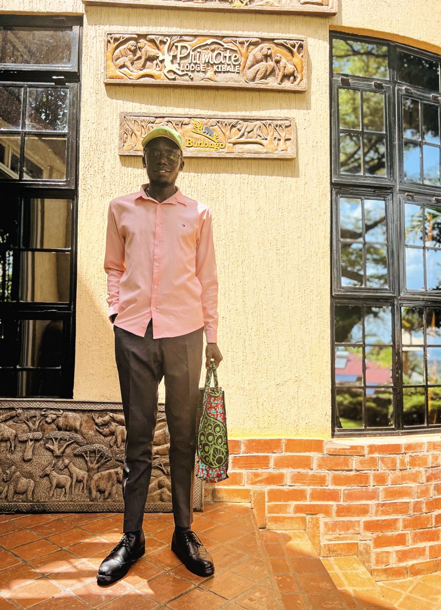 Uganda_Expozed's tweet photo. When I am going to earn I really try to be smart , but when am going to spend am free to dress the way I want https://t.co/YzZIAkqB0o