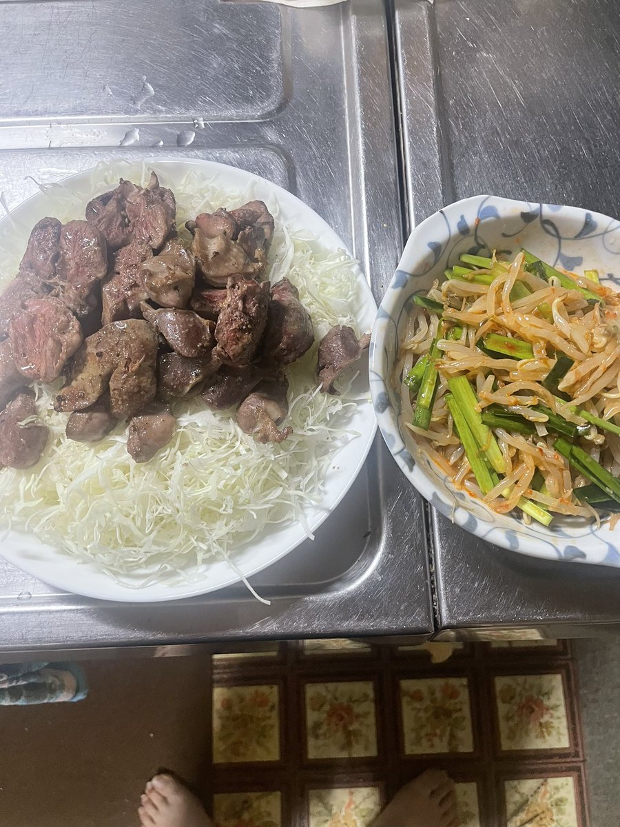 H___daisuke's tweet photo. 今日のおつまみ🍗🍻 https://t.co/jKf38sL76E