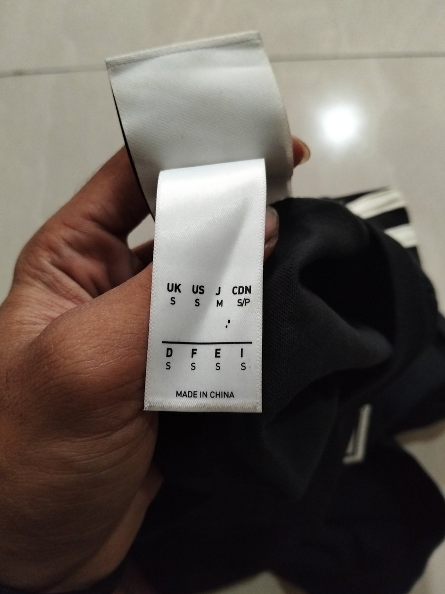 ngacakbiji's tweet photo. In this economy, beli kaos harga 60 usd rada nyesel sih soalnya logo oasisnya kecil tambah pinginnya juga dapet adidas x korn tapi keburu abis.
Sempet nyoba jual di forum fb ada yg nawar juga ga kira2 cma ditawar 150rb doang😩 https://t.co/mg6hqtNt6D