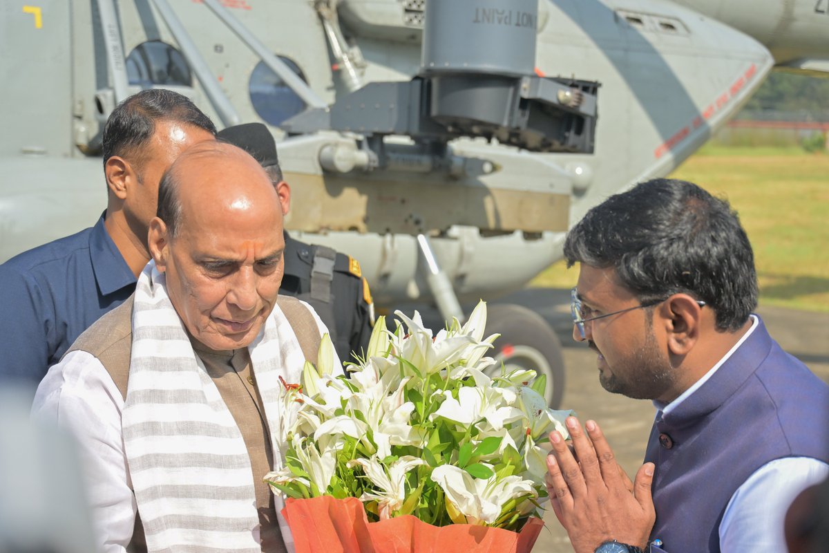 koraputdm's tweet photo. District Administration Koraput takes immense privilege and honour in extending a heartfelt welcome to the Hon’ble Union Minister of Defence, Government of India, Shri Rajnath Singh ji, on his auspicious visit to Koraput district

@DefenceMinIndia 
@CMO_Odisha 
@IPR_Odisha 
@HaeaLimited