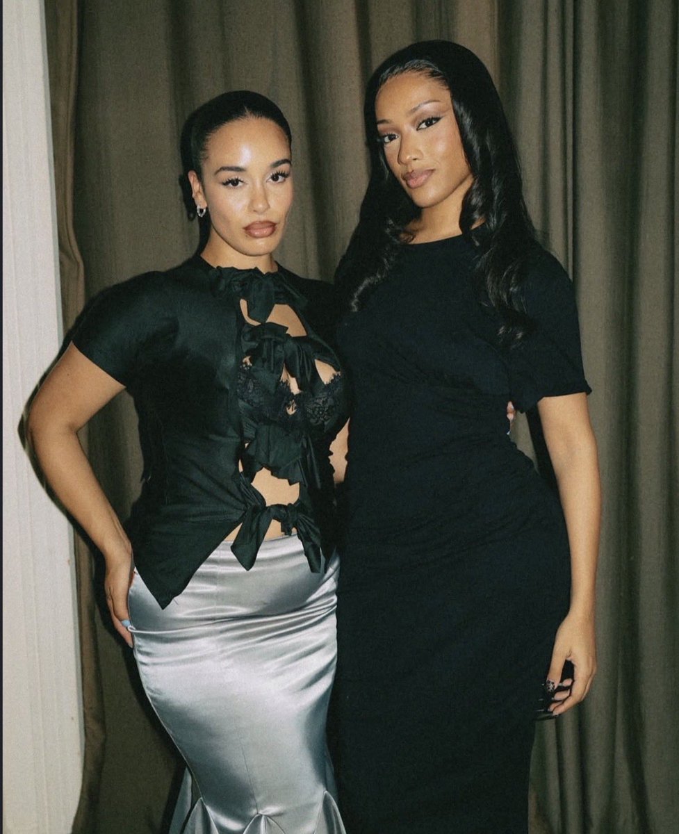 Shaycharts's tweet photo. Jorja Smith et Shay 😻 https://t.co/FxpcSpLMmf