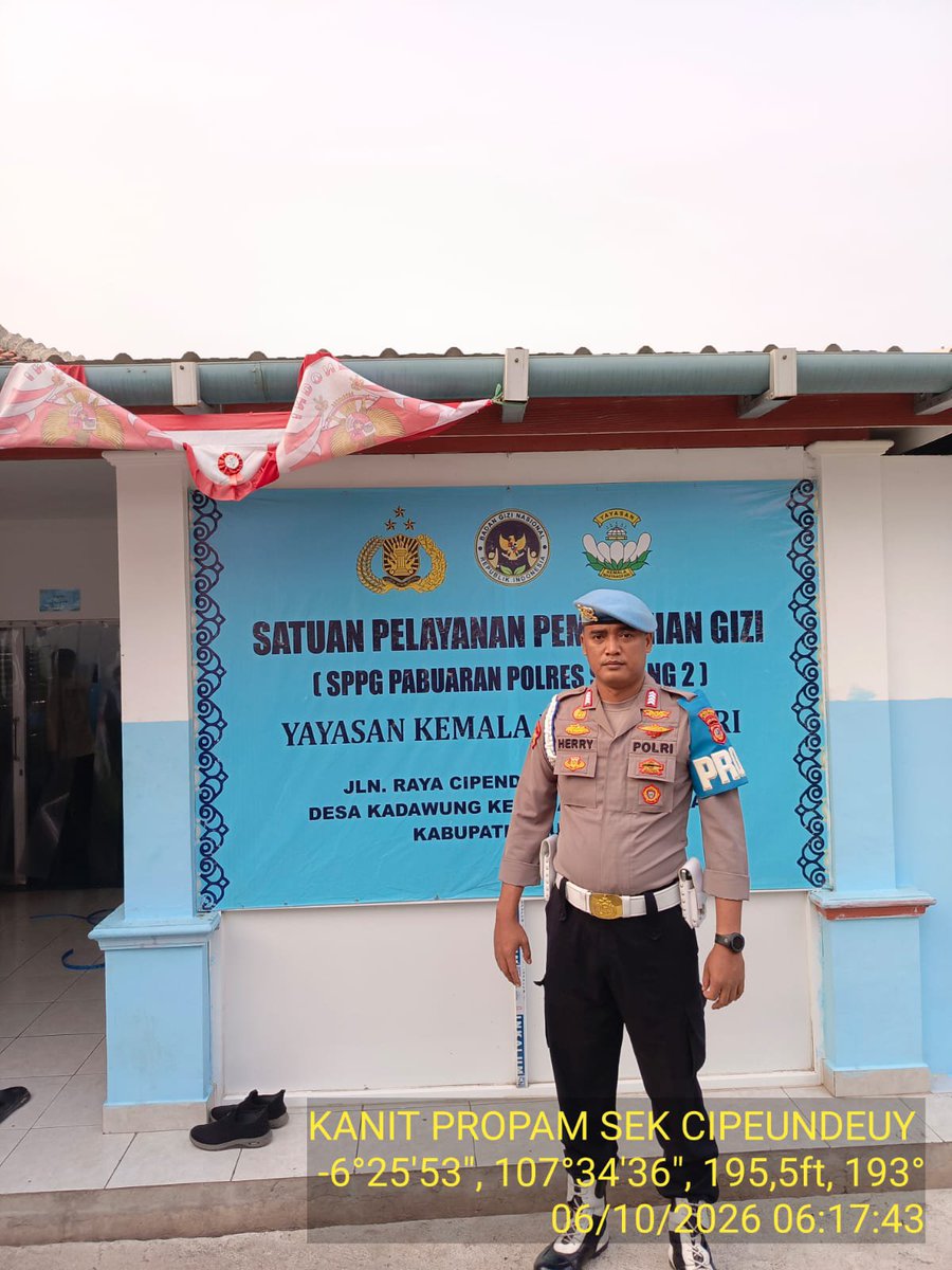 HumassekCpdysbg's tweet photo. Bripka Heri Gunawan Kanit Provost Polsek Cipeundeuy laksanakan Pengawasan dan Pengawalan MBG SPPG Polres Subang 2

SUBANG, Selasa (06/10/26) Bripka Heri Gunawan Kanit Provost Polsek Cipeundeuy laksanakan Pengawasan dan Pengawalan MBG SPPG Polres Subang 2 https://t.co/Q5bbJdXcTG