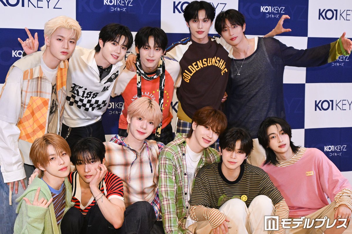 modelpress's tweet photo. 【全員ソロ写真あり📸】
𝗞𝗢𝟭𝗞𝗘𝗬𝗭 𝗗𝗘𝗕𝗨𝗧 𝗦𝗛𝗢𝗪𝗖𝗔𝗦𝗘

KO1KEYZ・DAIKI「絶対売れまーす！」
元気いっぱい宣言で報道陣笑い
https://t.co/gICCyNFgxQ

報道陣に向けてDAIKIが代表し「期待を超えるような活動をこれからしてまいりますので、よろし��お願いします！KO1KEYZ（コイキーズ）絶対売れまーす！」と挨拶すると、メンバーも「売れまーす！」と口を揃えた。