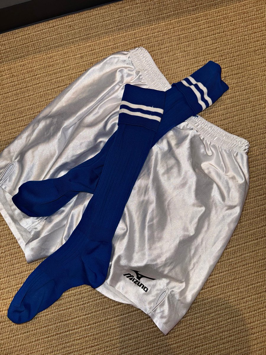 genkun004's tweet photo. 寒くなってきたからそろそろ短パン限界 https://t.co/obqtbJAXwy