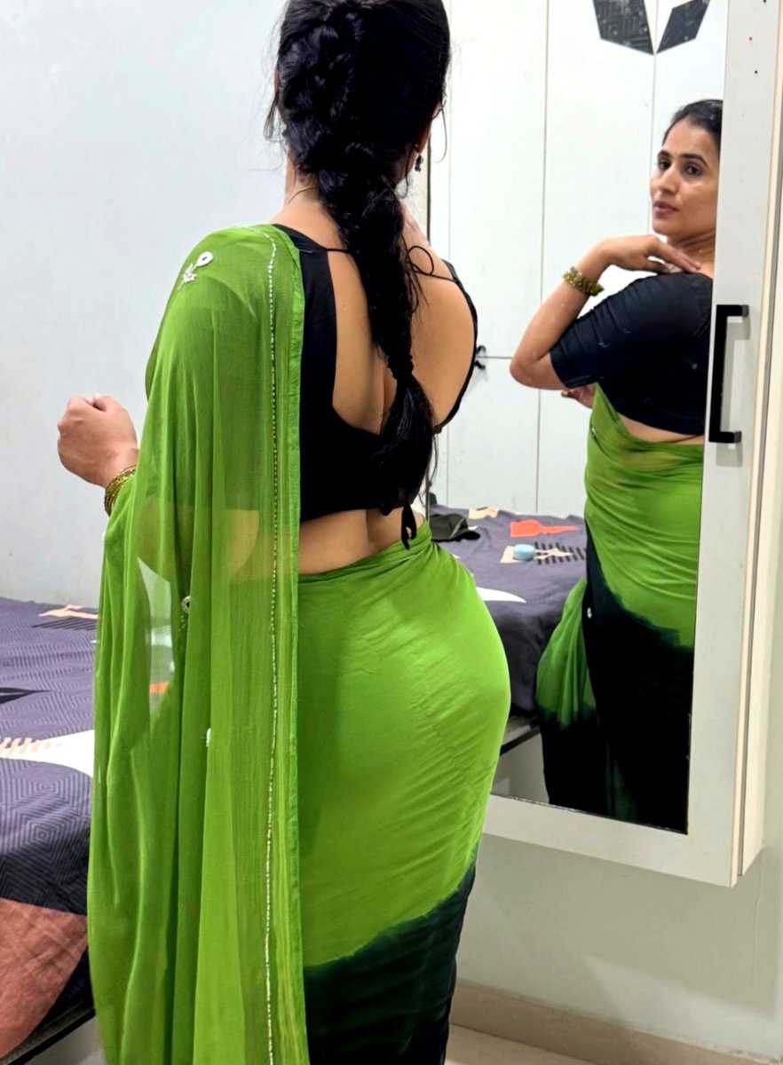 stud_010_'s tweet photo. Janu amma🍑.
Edi mee amma ithe em chestaru? Comment👇🏻 https://t.co/pali1ewEhu