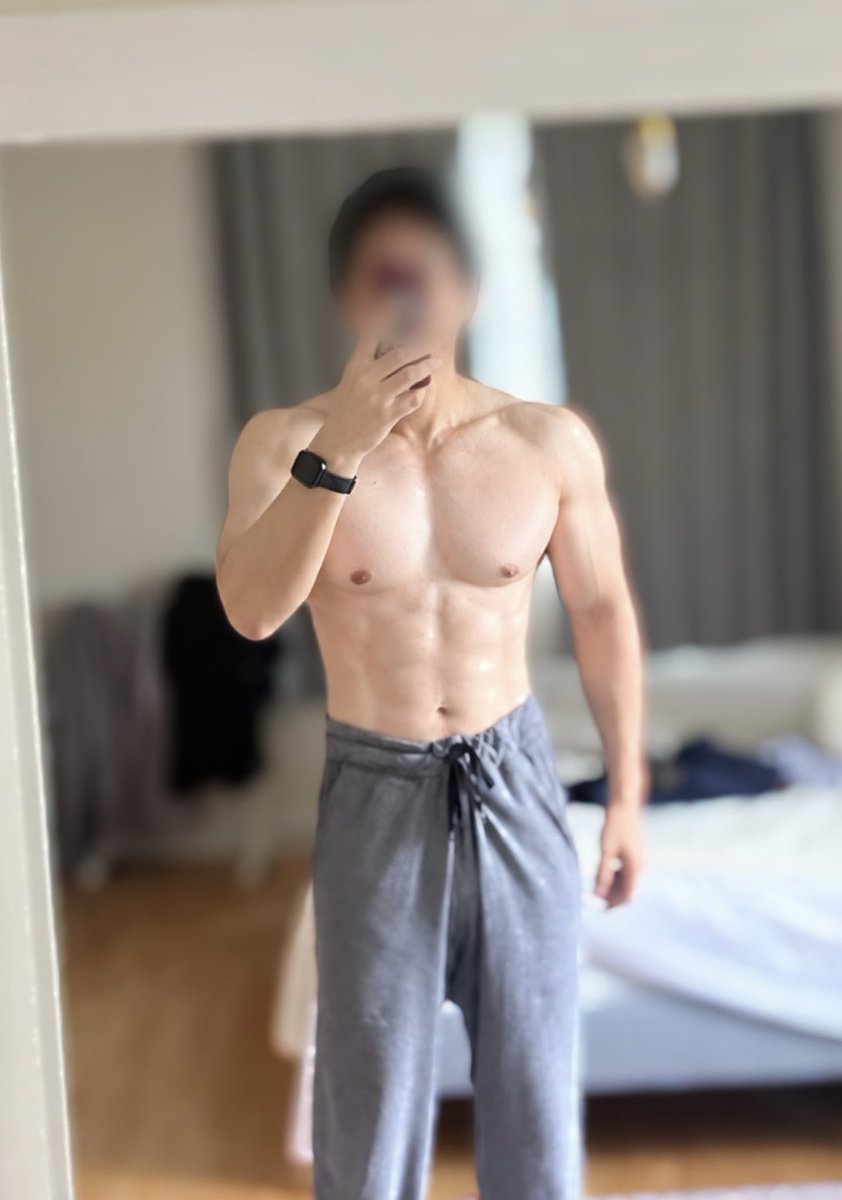 rintaro_workout's tweet photo. 伏黒甚爾コスプレ

←before        after→ https://t.co/dVrBboQ2Vp