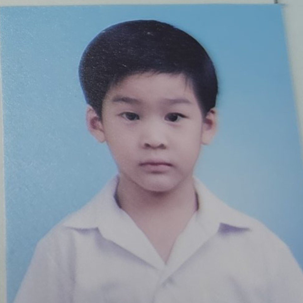 ZehnDreii's tweet photo. ตอนไปสอบเข้าป.1                  ตอนนี้
#auautnp https://t.co/lCagjrj9Pd