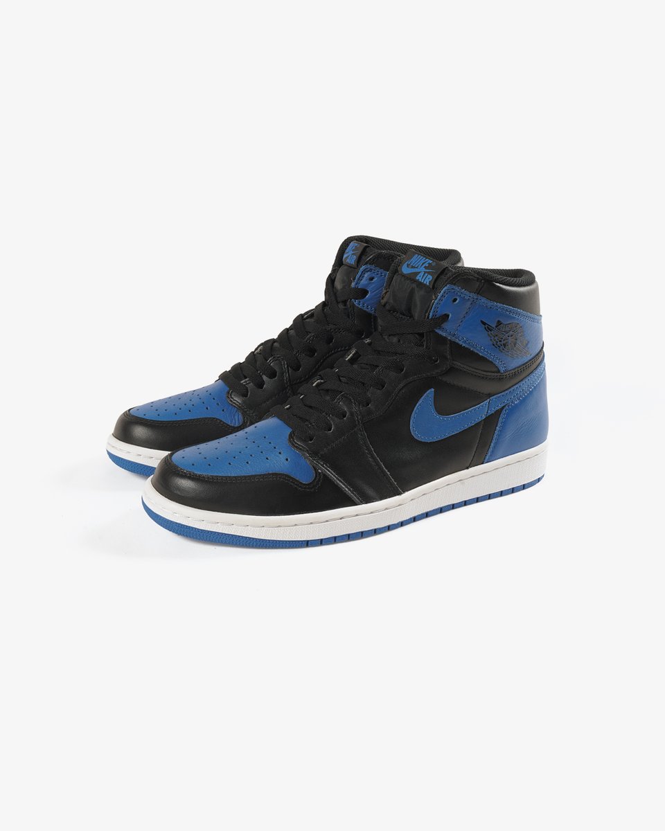 KicksLab_jp's tweet photo. 【 New Arrivals l 新入荷 】NIKE l "AIR JORDAN 1 RETRO HIGH OG -ROYAL" Black/Varsity Royal/White l Available in Store and Online Store. #KICKSLAB #キックスラボ

商品ページはこちら▼
https://t.co/mpiKbo9Hqw https://t.co/1Odv2f7s2R