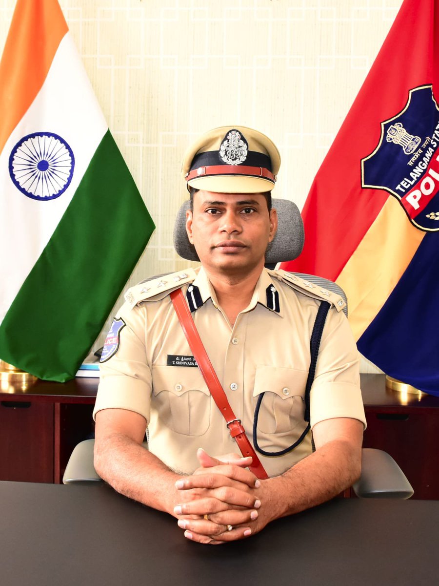 SP_Gadwal's tweet photo. జోగుళాంబ గద్వాల్ జిల్లాలో పోలీస్ ఫ్లాగ్ డే  (అమరవీరుల స్మారక వారోత్సవాలు) 21st అక్టోబర్ సందర్భంగా పోలీస్ శాఖ ఆధ్వర్యంలో 3 నిమిషాల లఘుచిత్రం (షార్ట్ ఫిల్మ్) మరియు ఫోటోగ్రఫీ పోటీలు నిర్వహిస్తున్నట్లు జిల్లా ఎస్పీ శ్రీ టి. శ్రీనివాసరావు, ఐపీఎస్ గారు తెలిపారు. https://t.co/3wmf9KCBhX