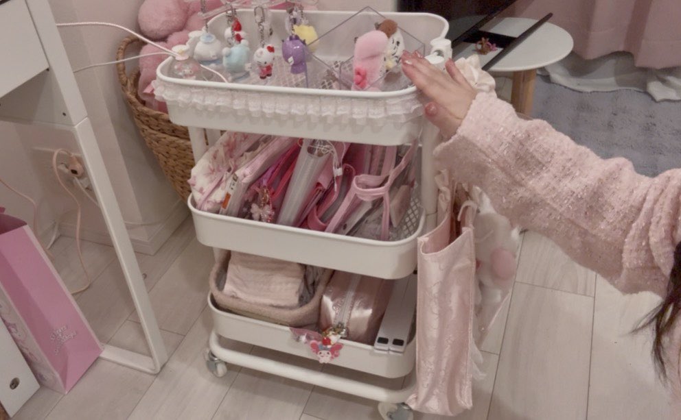 mo3_flower's tweet photo. My roomのキリトリ🎀✨ https://t.co/JWb2qSfhMt