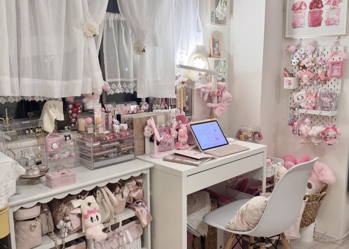 mo3_flower's tweet photo. My roomのキリトリ🎀✨ https://t.co/JWb2qSfhMt