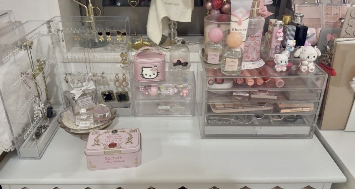 mo3_flower's tweet photo. My roomのキリトリ🎀✨ https://t.co/JWb2qSfhMt