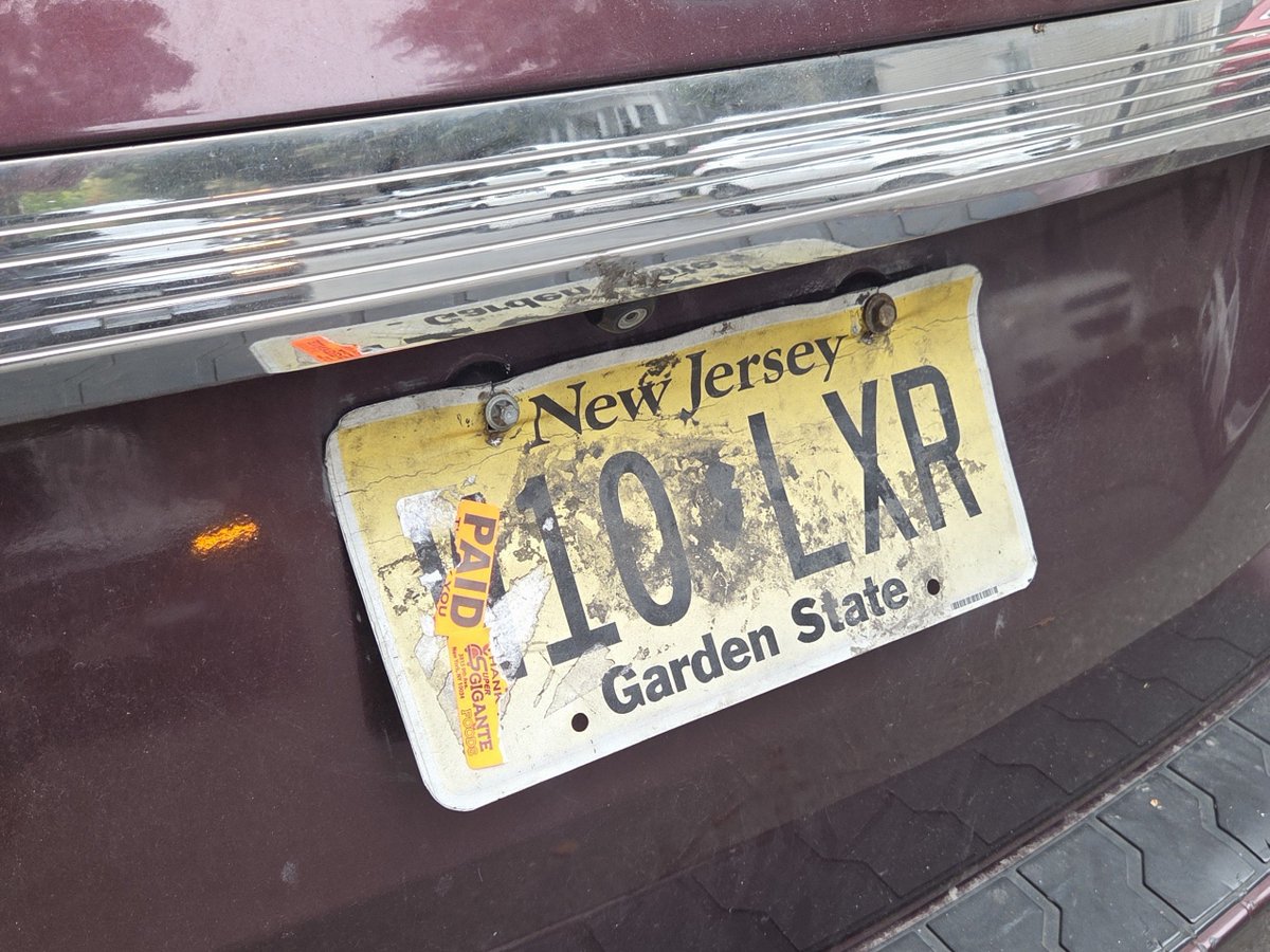 placardabuse's tweet photo. @Biaggi4NY @NotADebacle @SenatorBiaggi @NYCMayor @SDNYnews @NewYorkStateAG @BronxDAClark @NYC_DOI @NYPDTransport @NYDailyNews @JCColtin @WinnHu @dahvnyc @riverdalepress @NYSenate @NYPDnews @NorwoodNews @News12BX @bronxchronicle @errollouis @NYPDPC @bronxbp @stacydriks @JeanmarieEvelly @chayesmatthew @GloriaPazmino @GovKathyHochul @HellGateNY @TinaMoorereport @DeanMeminger @mylesmill @katehinds @GershKuntzman @NewYorkFBI @NYCMayorsOffice @NYCCouncil @StreetsblogNYC @Gothamist @THECITYNY @1010WINS @MKramerTV @Estarkmiller @katie_honan @TishJames @KaylaMamelak @curtmenefee @NYPDChiefOfDept @NJ_MVC @NYCSHERIFF Sure, this #GhostCar was directly creating a #ThreatToPublicSafety by dangerously and illegally blocking the fire hydrant, but the @NYPDnews is too committed to helping out their criminal associate to do their job to keep the community safe.

#NYPDinsurrection https://t.co/ytKd8OjkGK
