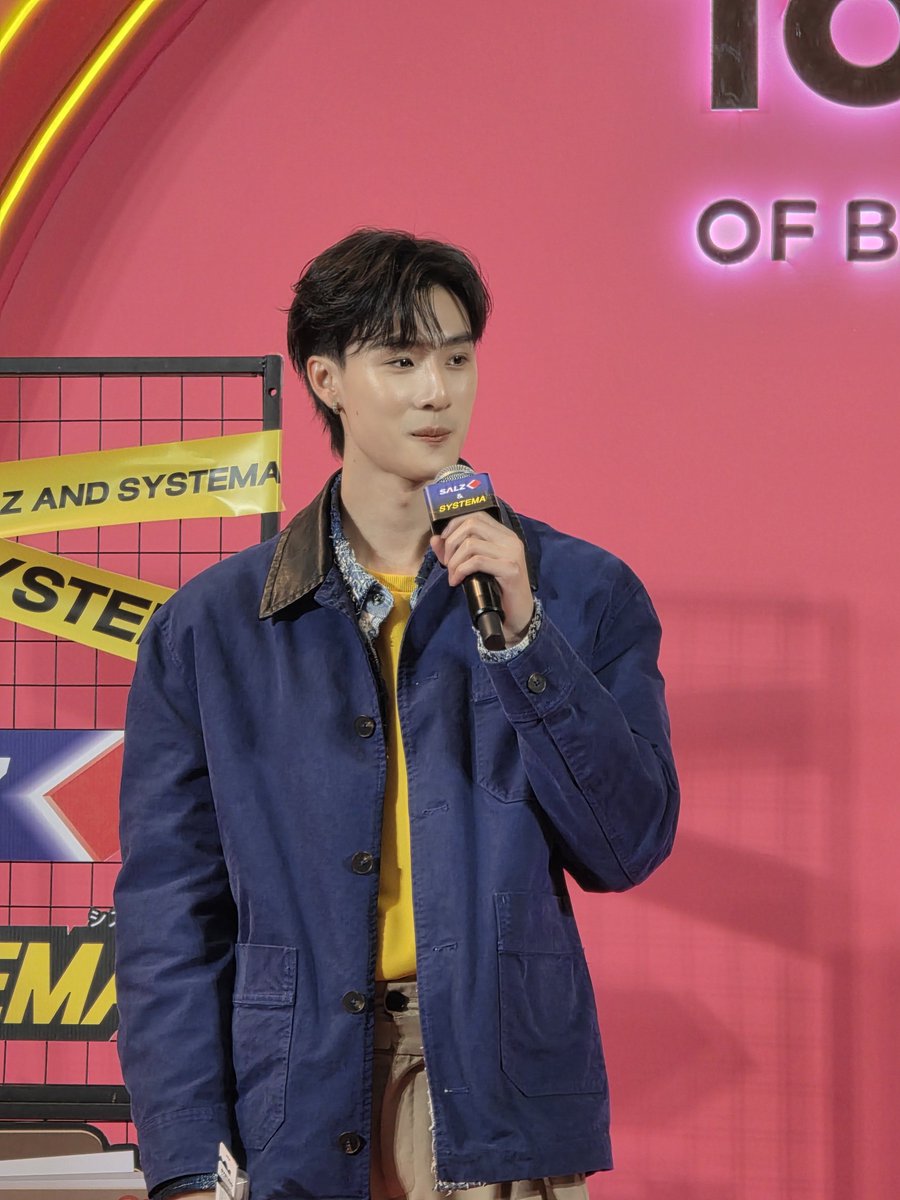 topsthailand's tweet photo. หล่อ ถูกต้องค้าบบบ 💙✨️

DEWTEE X SALZ SYSTEMA AT TOPS

#TopsofBeauty2026 #LOOKSครบทุกเรื่องบิวตี้ #TOPSTHAILAND #SalzSystemaxDewTee #Dewtee https://t.co/hWbCkxltYh