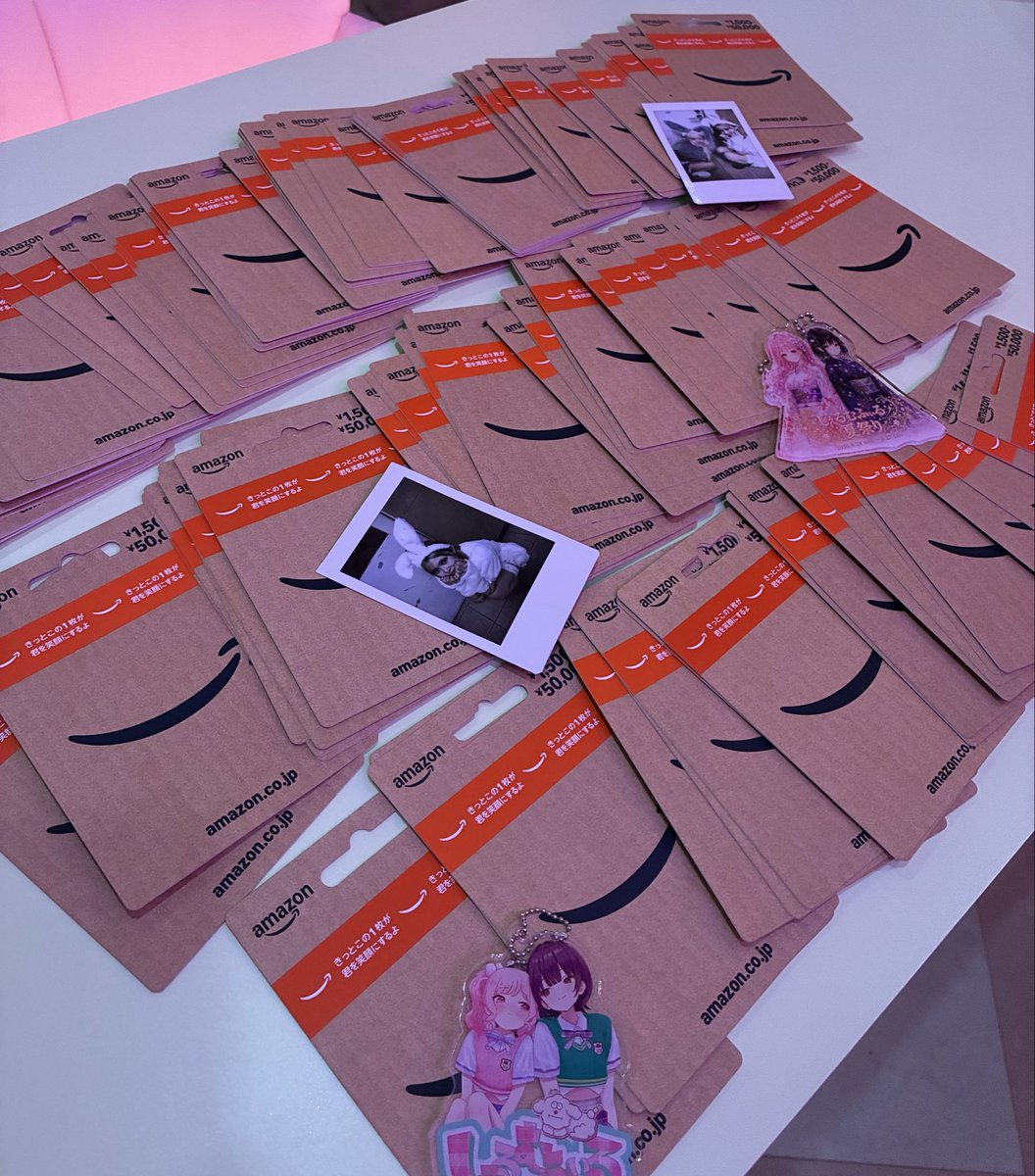 chermfil2525's tweet photo. 【プレゼント企画🎁✨】

Amazonギフト券、
5,000円分×100人分を用意したのに

【【残り78枚！！！！】】
まだまだ残ってます🥺🥺🥺

「本当に100人集められるの⁉️」
っていうのも含めて…
SNSの力でどこまでいけるのか挑戦中してます🔥🔥🔥

現在参加してくれた皆さん、
本当にありがとうございます🥹💕

まだ知らない人にも届いたら嬉しいです🫶
届けぇえええ〜！！！

#しぇるむふぃる #歌舞伎町 #コンカフェ #Amazonギフトカード