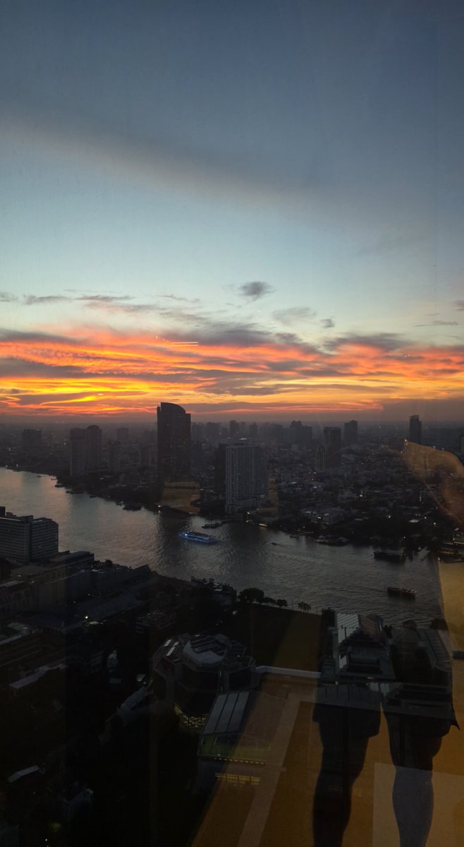 chnnosaurus's tweet photo. พอรุ้ว่าฟ้าหลังฝนสวย แต่วันนี้สวยเต็ม10เลย https://t.co/Kdm52oL42B