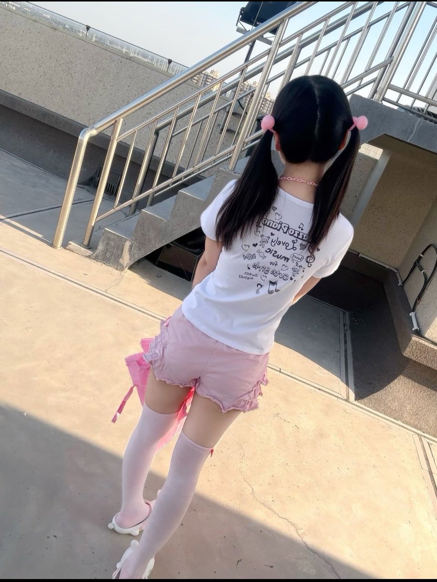 amber85cj4's tweet photo. 现在是中午19:40 新拍的照片

有人想锐评一下我自己20岁的福嘛 🥹       

真心给福（人机不要来）   

真没有🚪  流言 1 我真的给呀 https://t.co/TstHrbuIuG