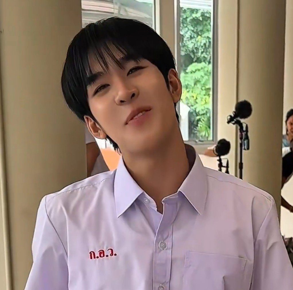 ZehnDreii's tweet photo. ตอนไปสอบเข้าป.1                  ตอนนี้
#auautnp https://t.co/lCagjrj9Pd