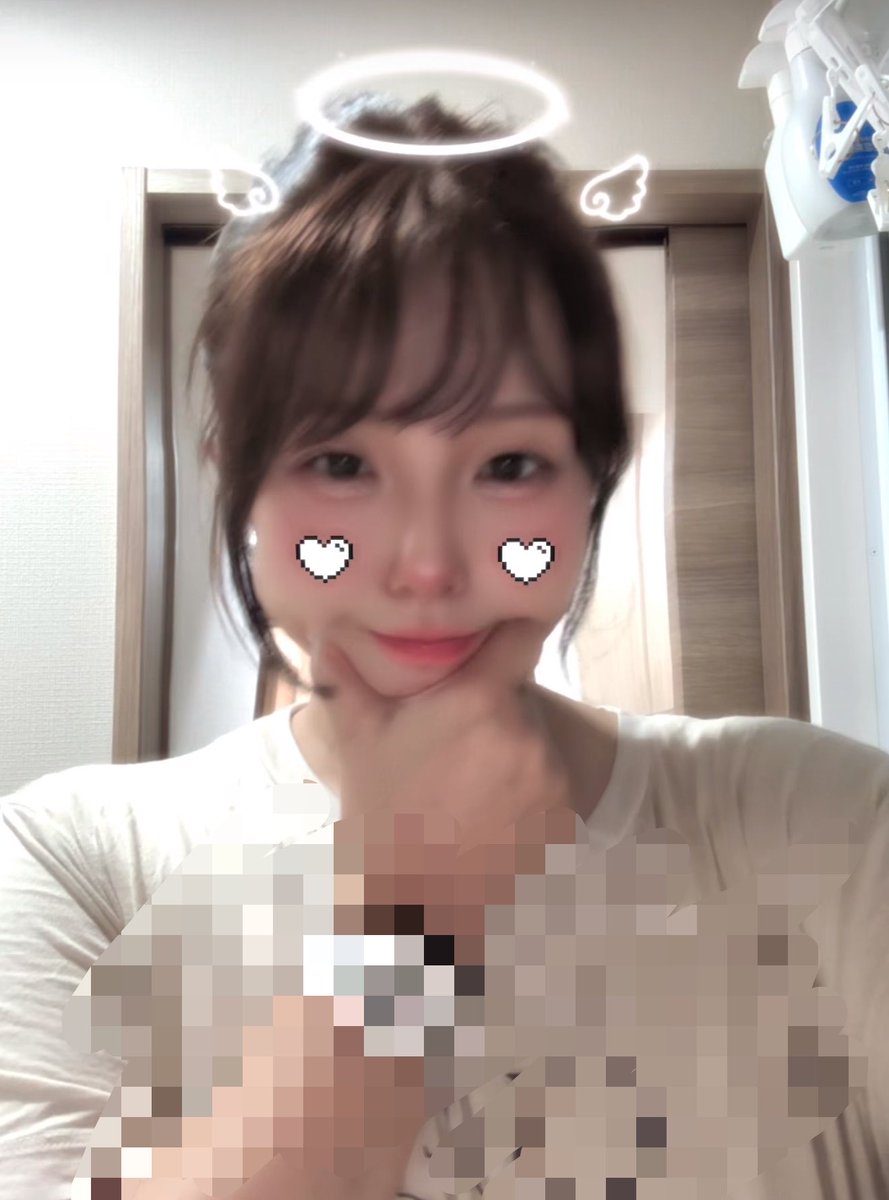 ccc12035's tweet photo. ぼやけ　またもノーブラ（いい加減に学んで） https://t.co/hgb3jfJnzf
