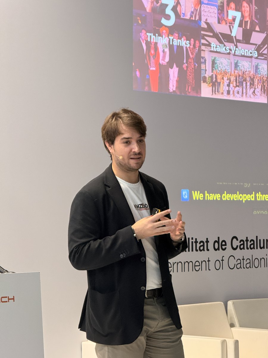FoodtechBCN's tweet photo. 🚀 ¿Dónde se están creando las grandes oportunidades en foodtech?

En la ponencia «What’s Next in Food Open Innovation and Investment», powered by @kmzerohub, abordamos el presente y futuro de la innovación abierta y la inversión en el sector agroalimentario.

A través de tres subsesiones, ponemos el foco en las oportunidades que genera la colaboración entre startups, grandes empresas e inversores, en qué buscan las compañías de alimentación en las startups y en cómo poner al consumidor en el centro de la innovación.

1️⃣  «Dónde están las oportunidades en foodtech: innovación abierta e inversión» con Juan Requena, Director de Innovación Abierta y Venture de @kmzerohub

2️⃣  «Qué buscan las grandes empresas de alimentación en las startups: cinco años de Open Innovation» con Mónica Prada, Project Manager de @kmzerohub, Iván Pérez, Responsable de I+D+i de @vickyfoods, Ramón Lacomba, Director Corporativo de I+D de Familia Martínez y David Palmero, Director de I+D de Huevos Guillén

3️⃣ «Innovación invisible: un sistema de calidad con el consumidor en el centro» con Juan Requena, Director de Innovación Abierta y Venture de @kmzerohub, Ramón Lacomba, Director Corporativo de I+D de Familia Martínez y Maruxa Quiroga, CEO y cofundadora de @sensesbit_