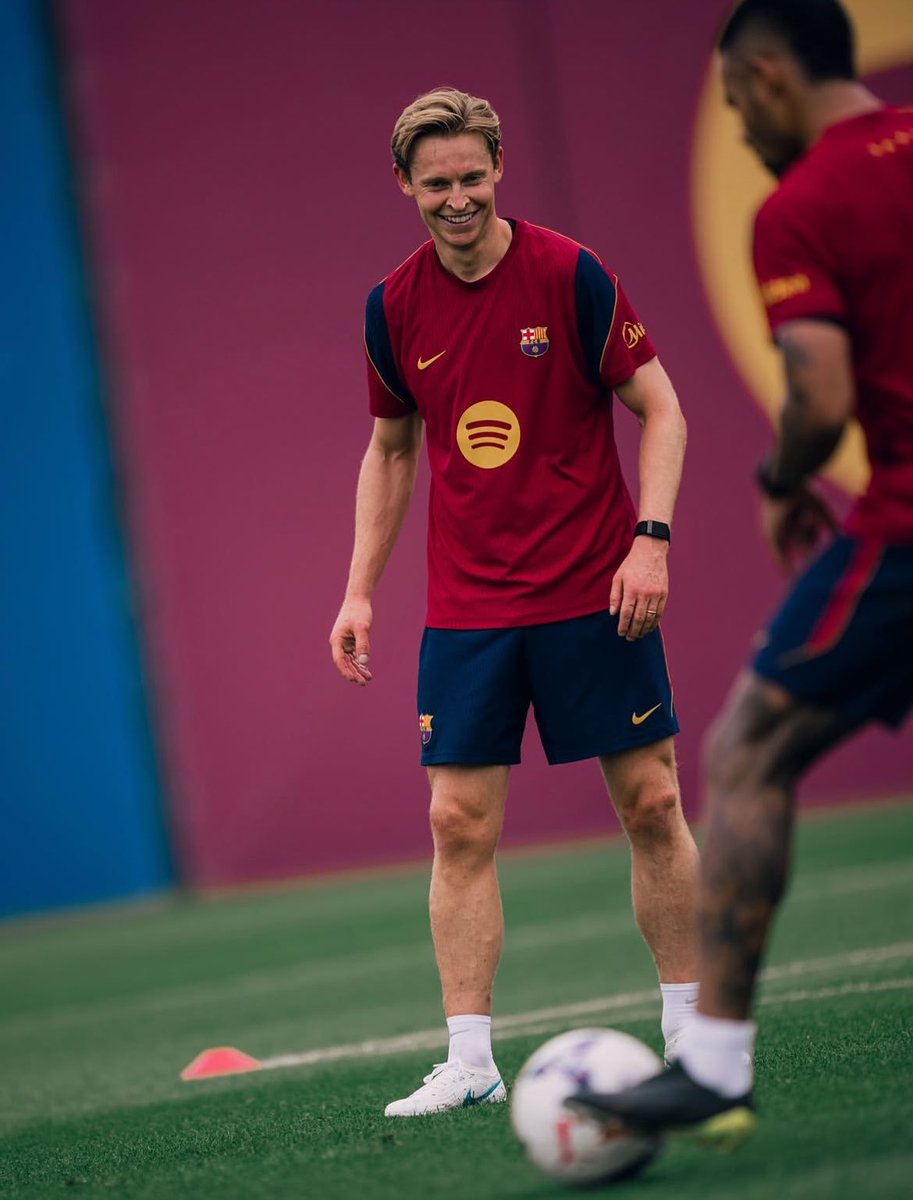 Blaugranation_'s tweet photo. De Jong est de retour à l’entraînement 🥹 https://t.co/ynML7qxyIS