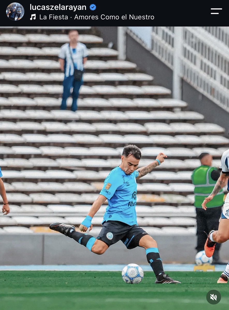_LBDTW_'s tweet photo. Los comentarios más tranqui en las fotos de mi 10
El capitán de la selección argentina rendido a tus pies https://t.co/rIvnC6XQd7