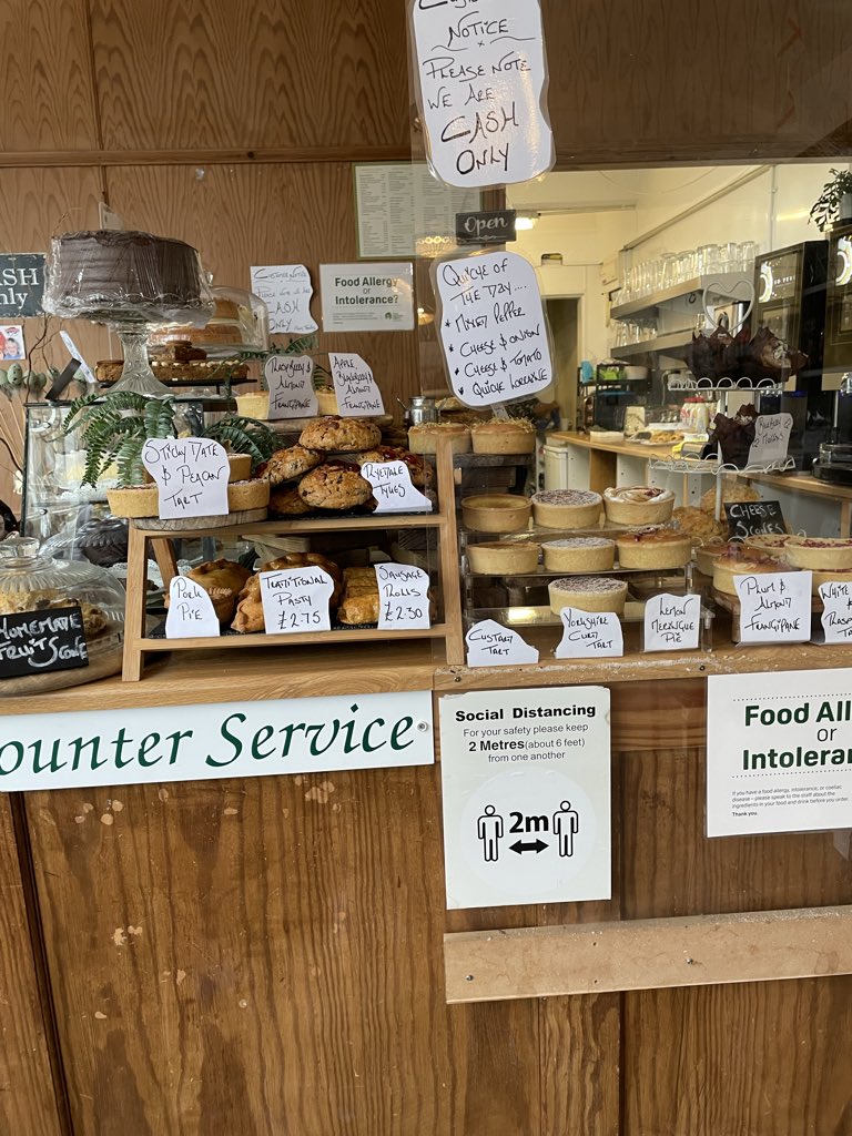 Wendy46516135's tweet photo. Tea and cakes in Filey this morning  ☕️🍰❤️ https://t.co/7serBkylJq