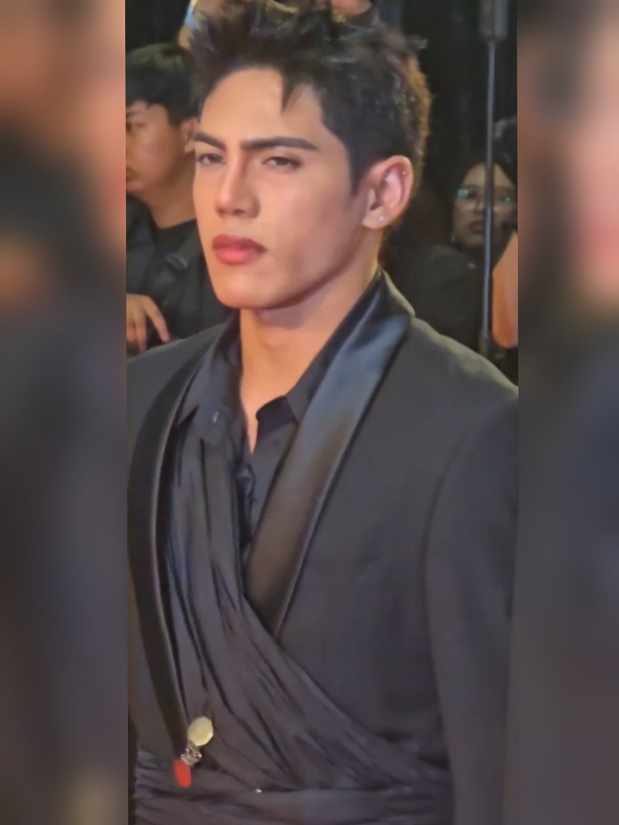 aimaniohsa's tweet photo. Mukha syang AI ang pogi nya talaga 😭

@stellajero_ #Stell
#SB19_STELL #STELLAJERO 

SB19 MAY BISA SA FMA
@SB19Official #SB19
#SB19RocksTheFMA https://t.co/nunwRCdgrp