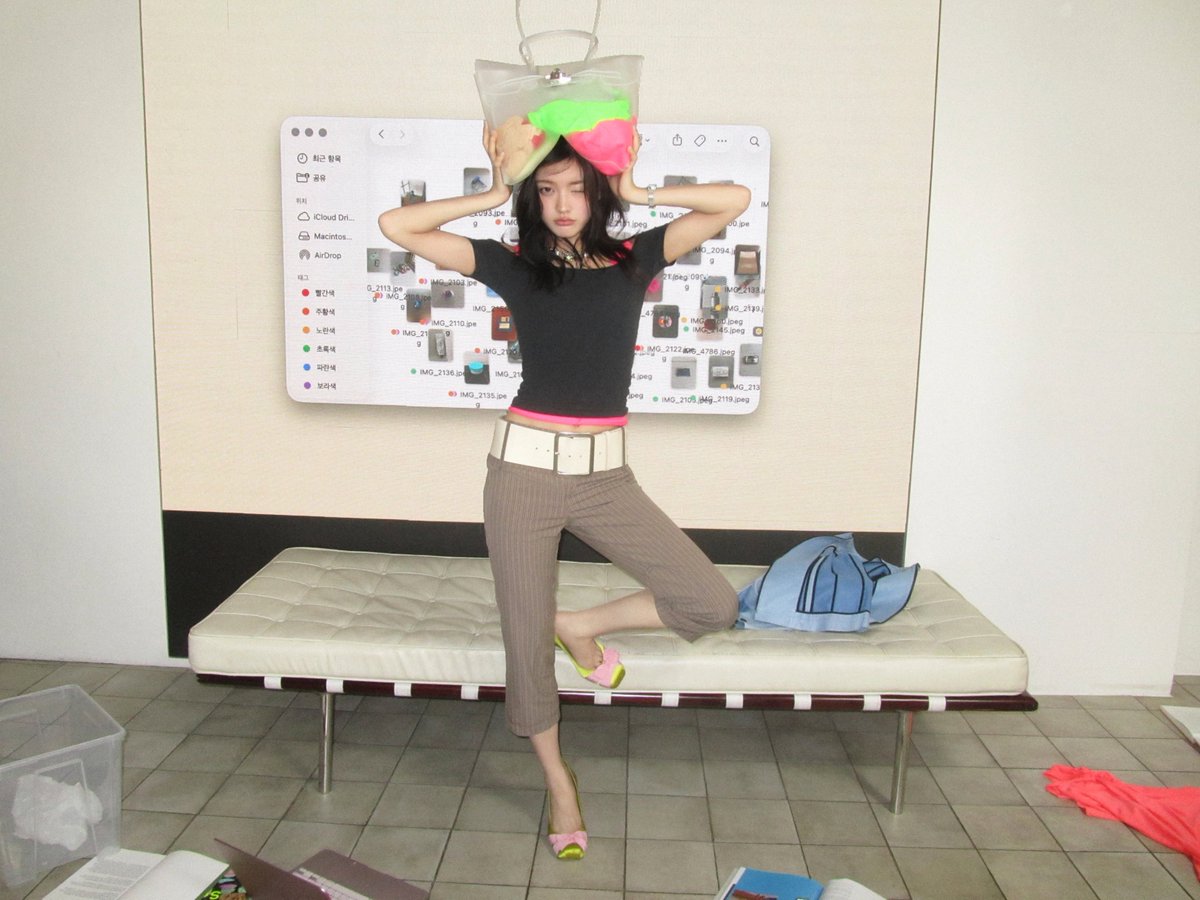 BELIFTLAB's tweet photo. #ILLIT ‘BREAK EVEN’
#GLLIT ver. - #IROHA

I’m done wasting my time.🧾

2026.10.26 6PM (KST)
#아일릿 #BREAK_EVEN https://t.co/6Z7xWdtd8e