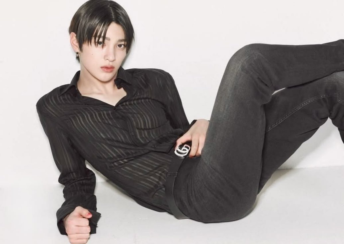 HyeonHoism's tweet photo. Kono dengan Pose centil andalan nya itu https://t.co/4R4Y4pq63V