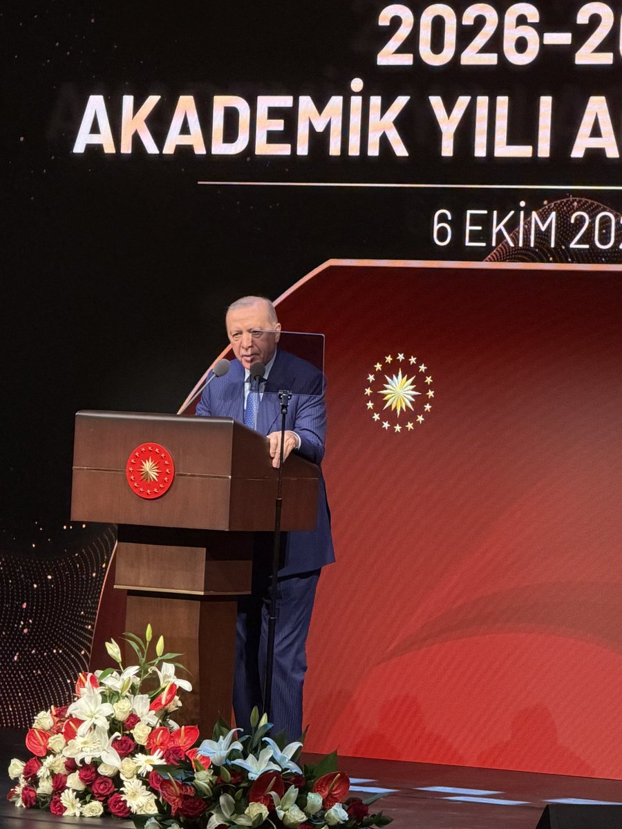 simsek65's tweet photo. Milletin evi Külliyede 2026-2027 Akademik yılı açılış töreninde Cumhurbaşkanımızı dinliyoruz. https://t.co/tX4ClrRc4v