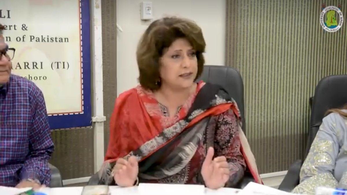 ASC_FESEA's tweet photo. Dr Rehana Mallah Director of Chair welcomed the guests while Dr Arfanah Bagum Mallah the speaker of the session  presnted her views &amp; in the end Dr Nanak Ram presnted vote of Thanks.  
#BISP (09 SEP 26) https://t.co/xFp0BMMldn