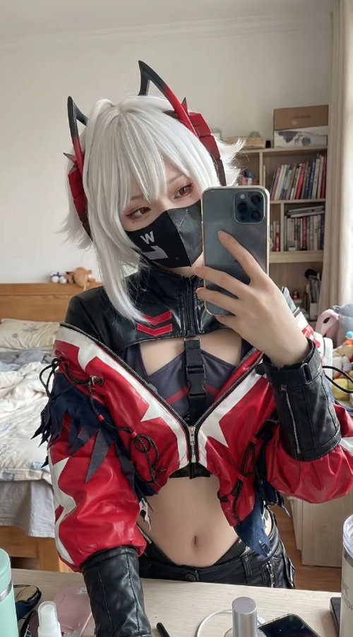 anvuo75443399's tweet photo. ぶっちゃけコスプレ脱いだ時の方が褒められるｗ https://t.co/2MQSmFmNwi