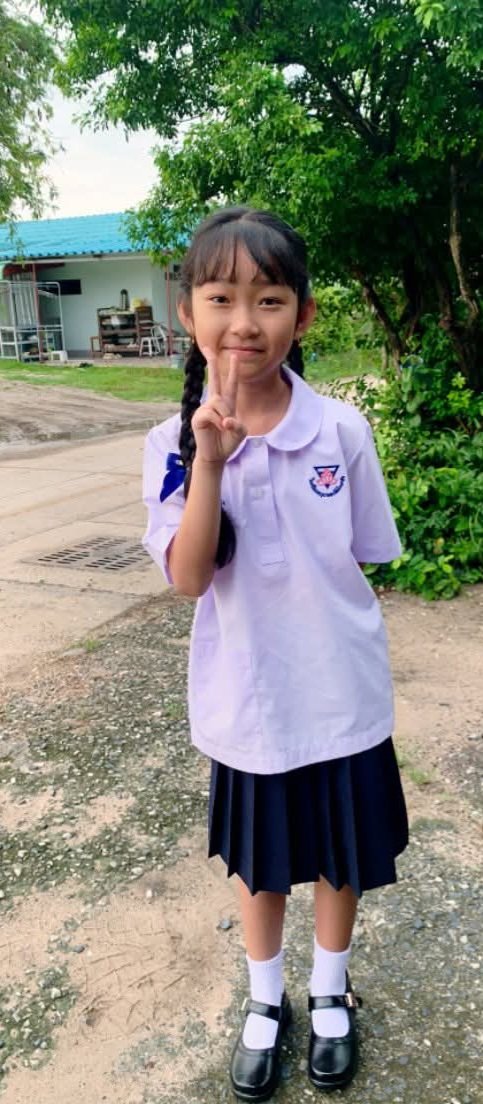 8jtxln's tweet photo. @r0cwyYGBxJzYJ98 อยาก��ดนอุ้มเยสคาชุดนักเรียนค่ะ https://t.co/8oObC1hPip