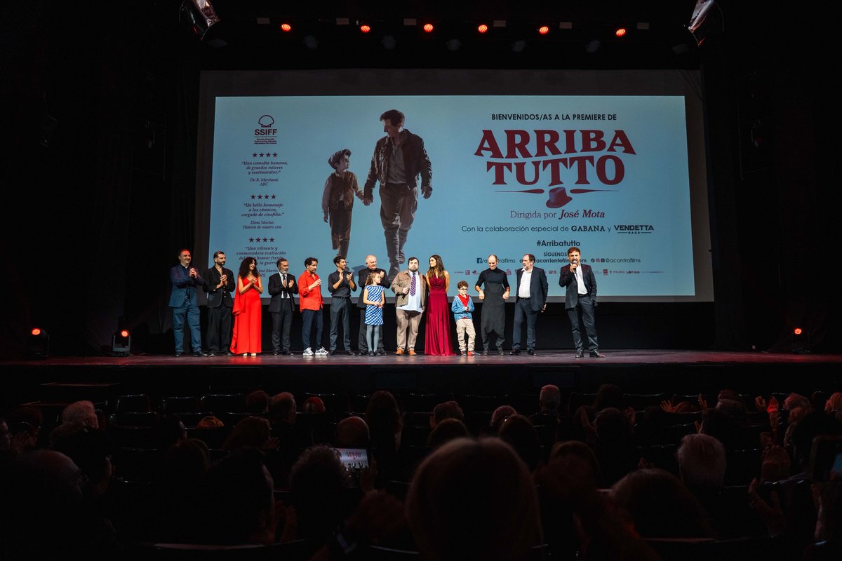 acontrafilms's tweet photo. Así fue la premiere de Arriba Tutto en el Cine Capitol de Madrid ✨

Gracias a todos los que nos acompañasteis en una noche tan especial. ❤️

𝟐𝟑 𝐝𝐞 𝐨𝐜𝐭𝐮𝐛𝐫𝐞, solo en cines https://t.co/1oS788yKz1
