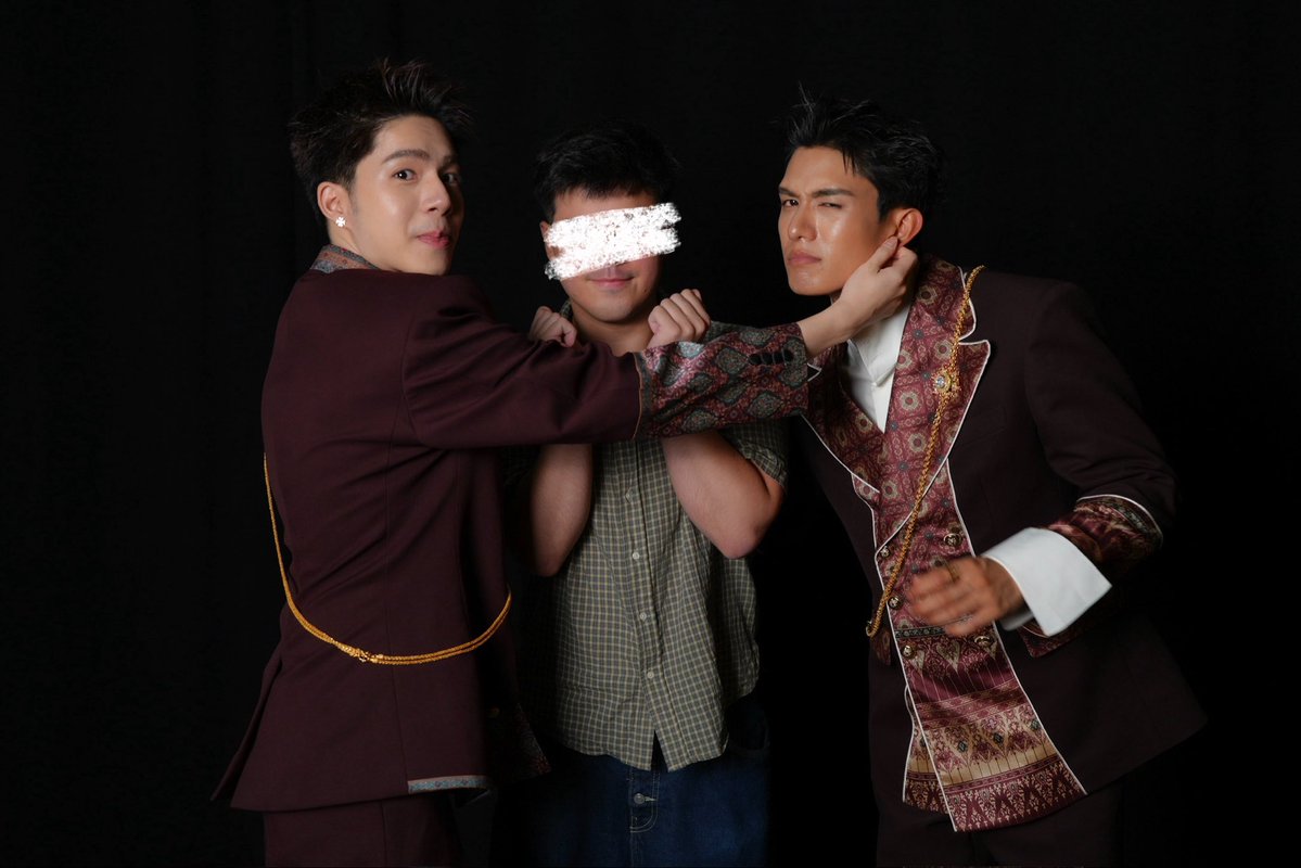 sayruel's tweet photo. jj looked so happy to do this pose 😭

LOVE UPON A TIME IN BERLIN
#NetJJ_FMinBerlin #netjj https://t.co/xv7EmkokoB