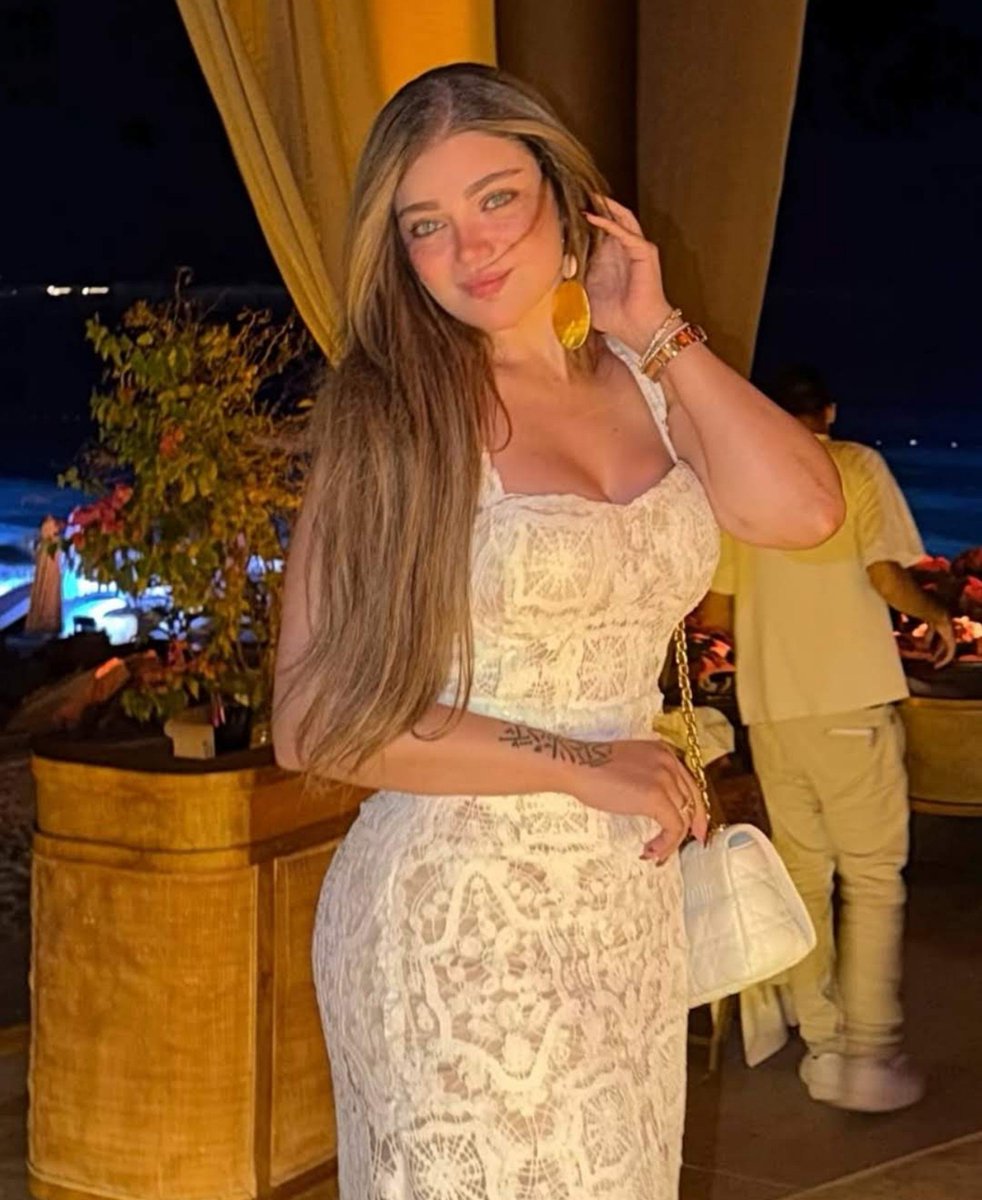 Malbnrogn's tweet photo. بزاز ياسمين الخطيب🔥🔥 https://t.co/7qqiwcBvrL