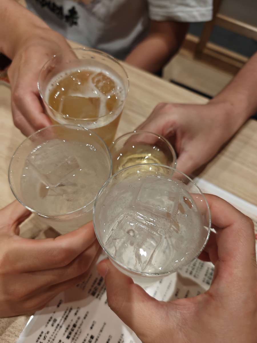 shujithegreat's tweet photo. 元職場系飲み会。
奇跡の転職先たまたま一緒だった繋がり。 https://t.co/jFGU3vWSIx