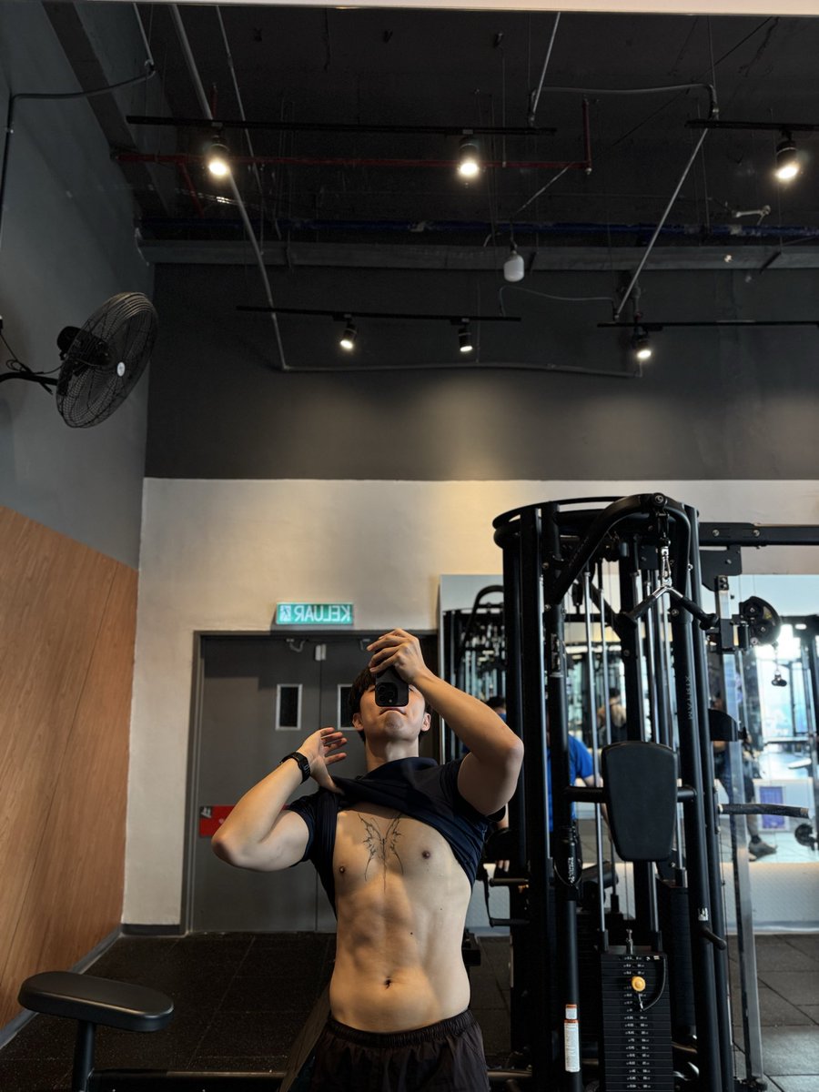 KingsleyTeoh_'s tweet photo. #Gym https://t.co/mRRxG7tQQa