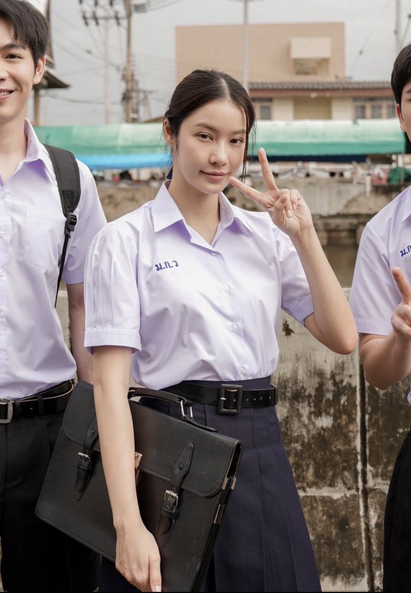 filmrachq's tweet photo. she needs a girlfriend (played by film rachanun)

#TheInvisibleDragon
#NamtanTipnaree https://t.co/QYIIiFRIpA